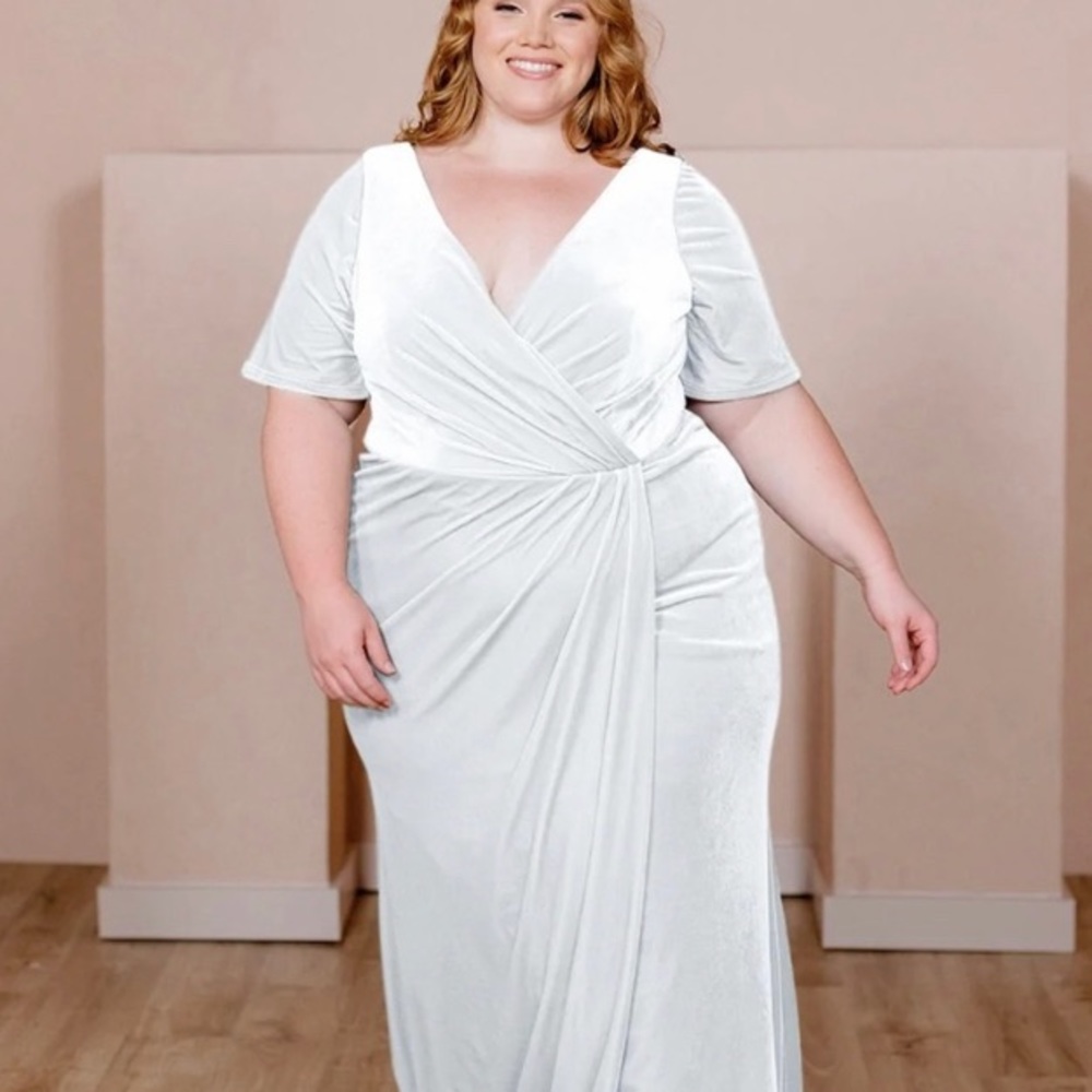 Revelry Giselle Midi Dress - White Velvet